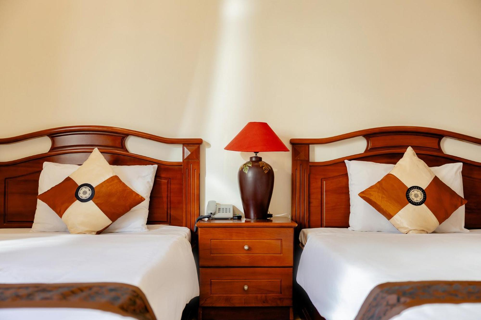 Hung Phong Hotel - Near Dalat Night Market Exterior photo