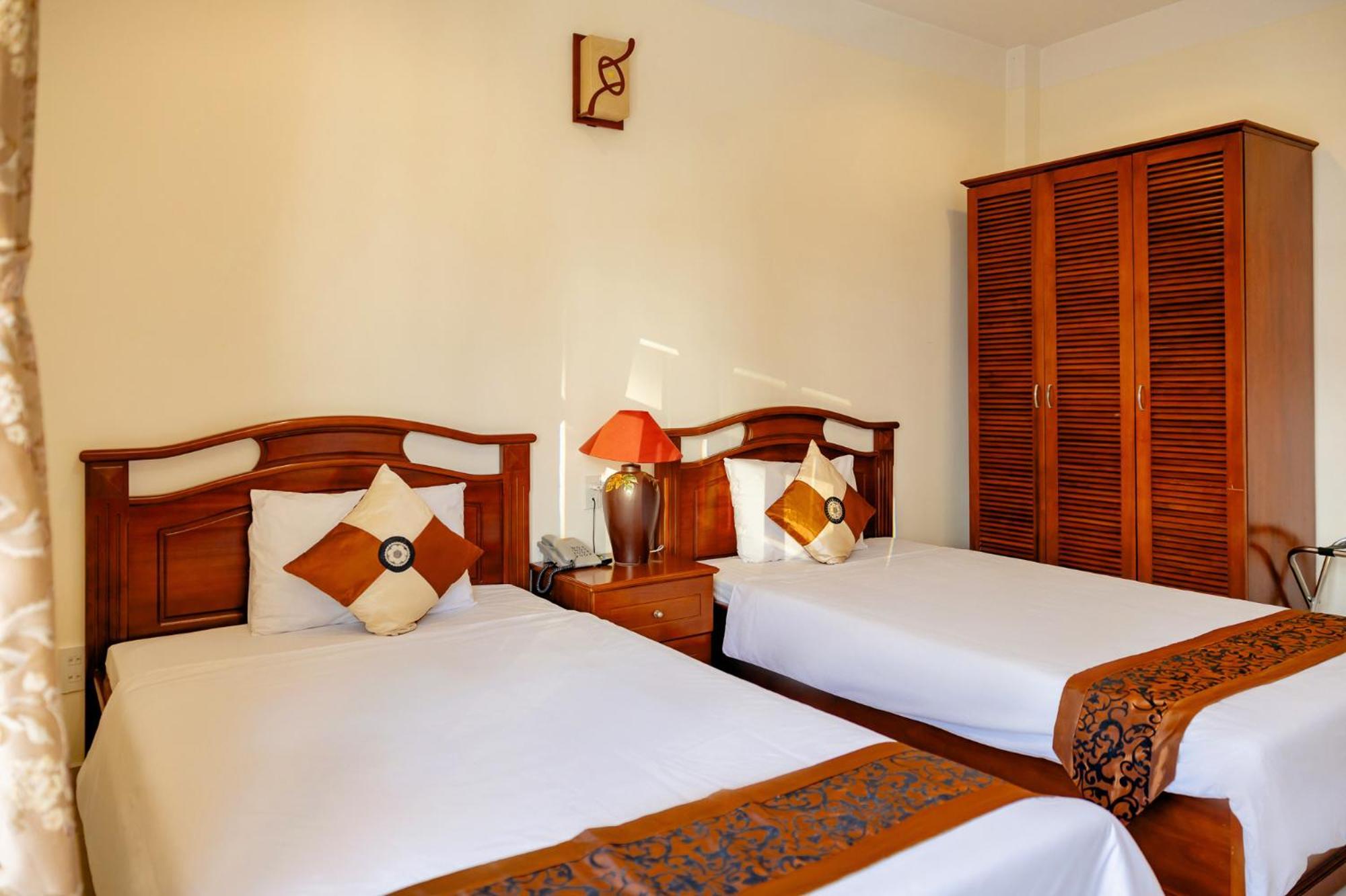 Hung Phong Hotel - Near Dalat Night Market Exterior photo