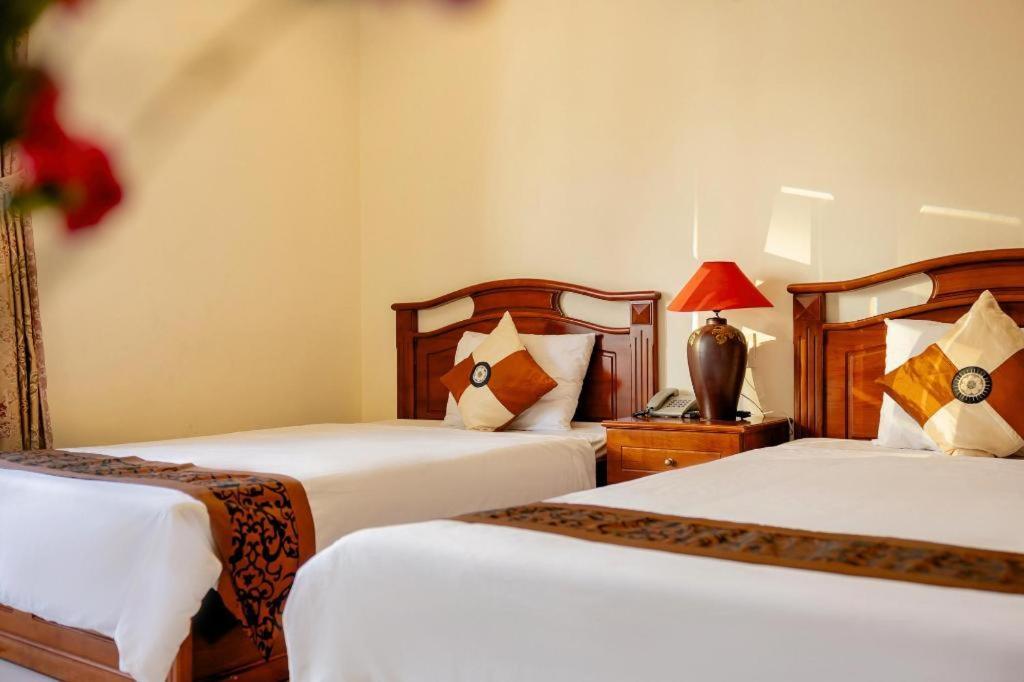 Hung Phong Hotel - Near Dalat Night Market Exterior photo