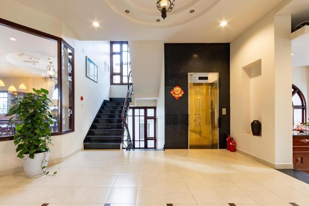 Hung Phong Hotel - Near Dalat Night Market Exterior photo